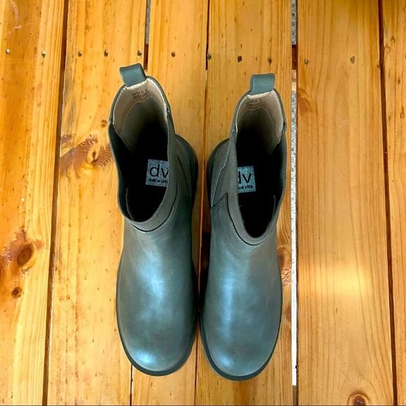 NWOT DV Dolce Vita Brody Chelsea Boot - Picture 3 of 6
